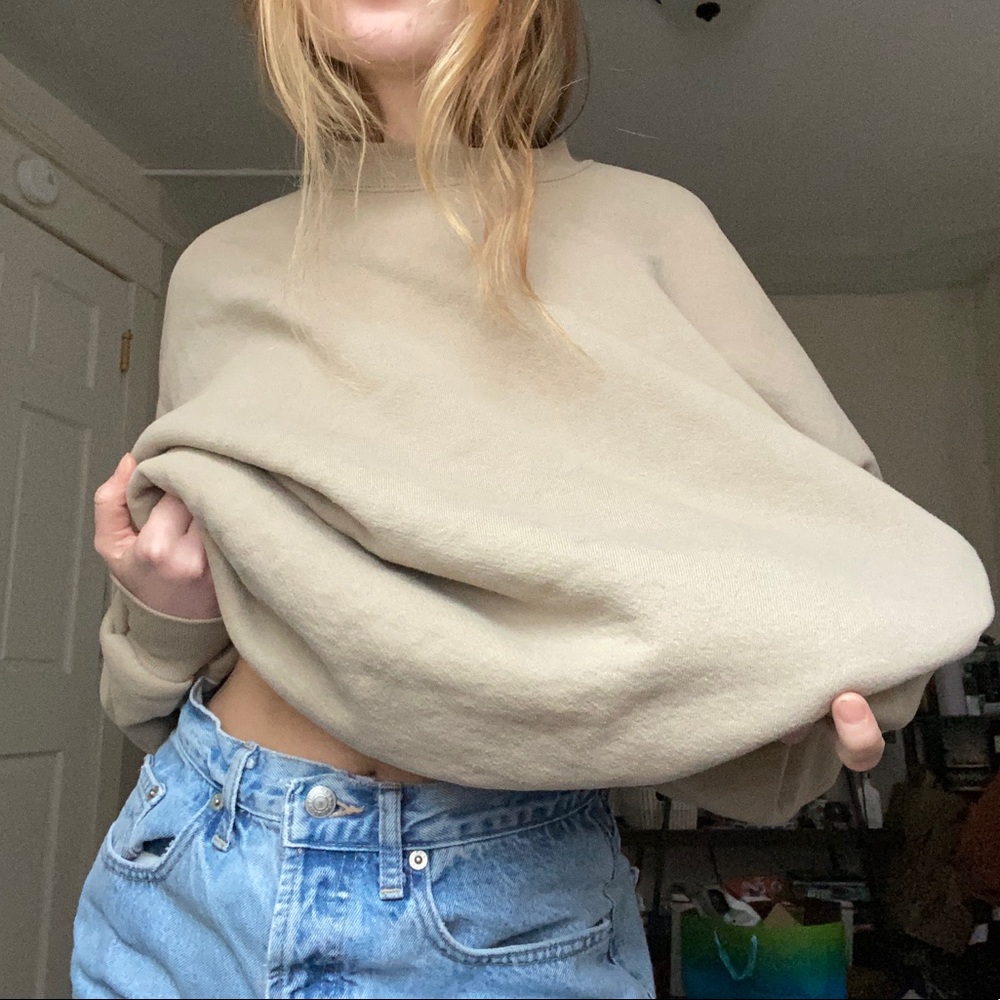 OVERSIZED CREWNECK